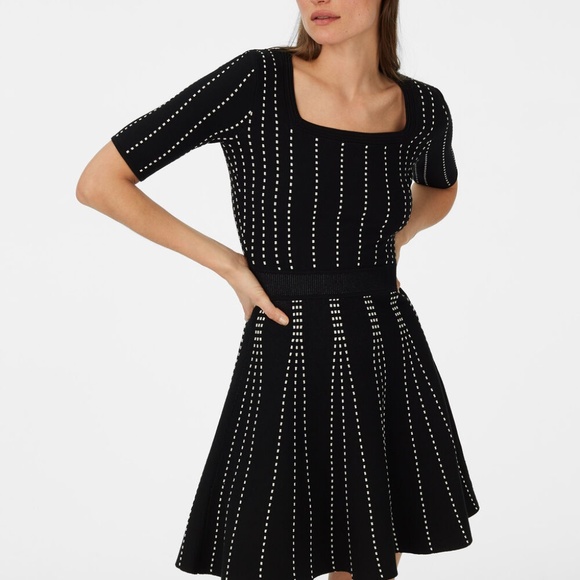 Teddiko Sweater Dress - Brand New - NEVER WORN - Black & White
